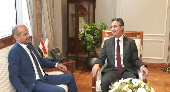وزير التموين يبحث تطوير وتنشيط البورصة السلعية