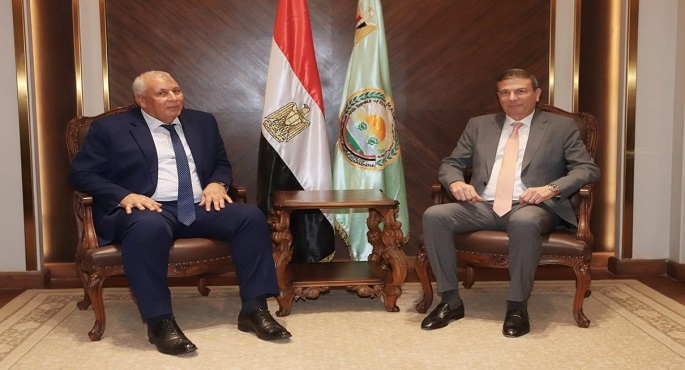 بالصور .. وزير الزراعة يبحث مع وفد الجامعة الصينية للعلوم الزراعية التعاون في المجال العلمي