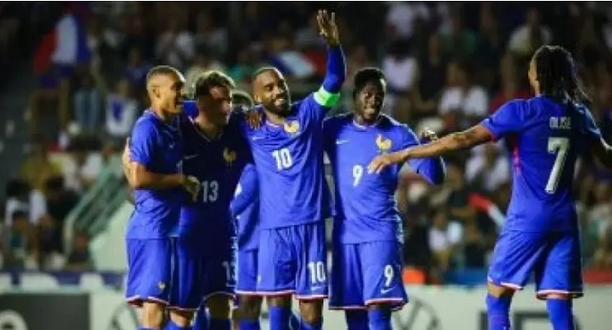 منتخب فرنسا يستهل مشواره في الأولمبياد بالفوز على أمريكا 3-0