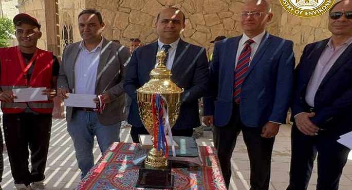 البيئة : “نظافة وتجميل القاهرة” تربح مسابقة “كلنا فايزين” لجمع وفصل المخلفات