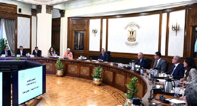 بالصور.. رئيس الوزراء يكلف بتشجير المحاور المرورية فى القاهرة الكبرى وعواصم المحافظات
