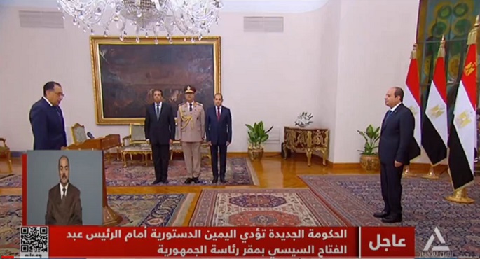 مصطفى مدبولي .. 6 سنوات على رأس الحكومة في مواجهة الأزمات وتكليف جديد لاستكمال الإنجازات