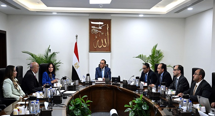 بالصور.. رئيس الوزراء يُتابع جهود جهاز تنمية المشروعات المتوسطة والصغيرة ومتناهية الصغر