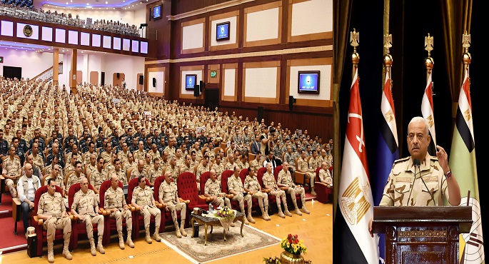 وزير الدفاع يلتقي رجال القوات المسلحة بالجيش الثالث الميداني وقيادة قوات شرق القناة لمكافحة الإرهاب