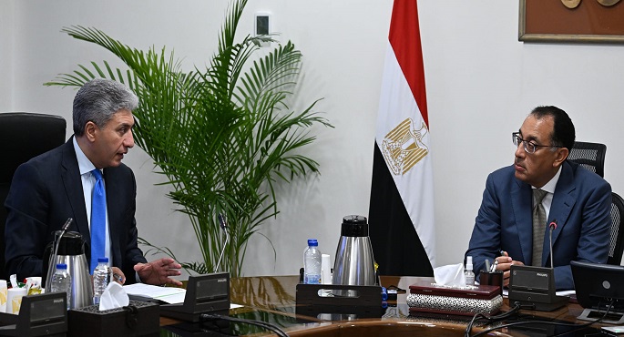 رئيس الوزراء يستعرض المسودة الأولى لاستراتيجية عمل وزارة السياحة والآثار خلال الفترة المقبلة