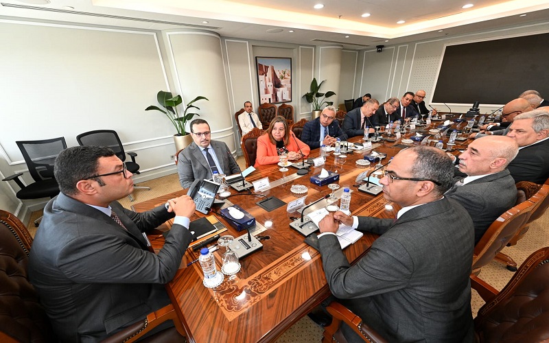 وزير الإسكان :توجيهات رئاسية للعمل على إيجاد حلول بديلة وغير تقليدية لتحقيق التنمية