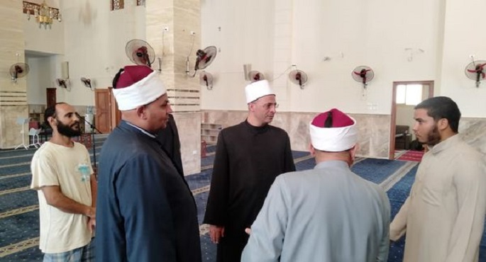 بالصور.. وزير الأوقاف يكلف رئيس القطاع الديني بحملة مفاجئة على مساجد العبور