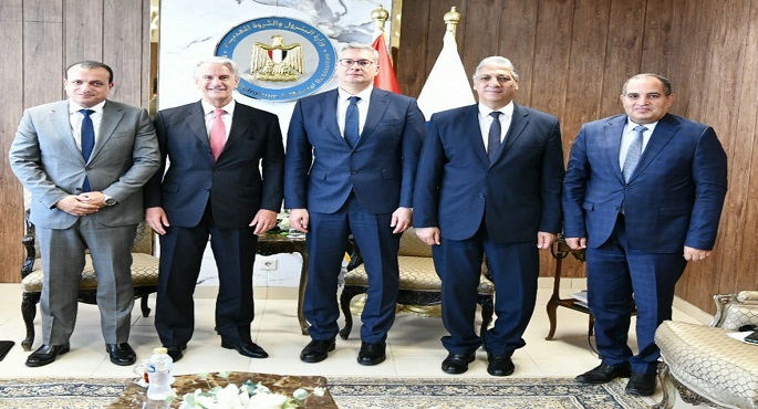 بالصور.. وزير البترول: احتياجات السوق المحلي وتخفيف الضغط على فاتورة الاستيراد أولوية قصوى