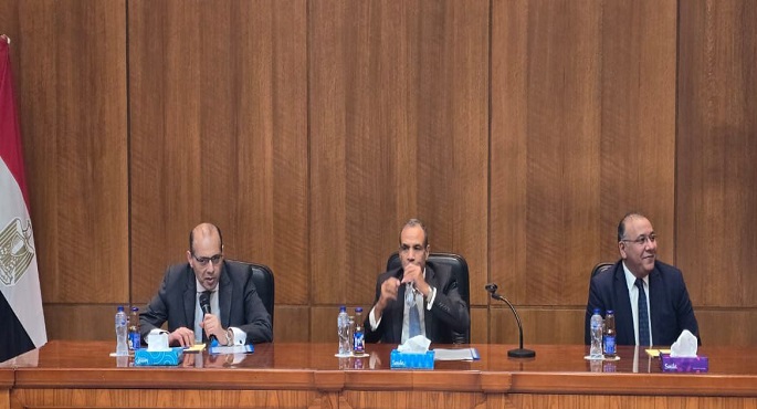 وزير الخارجية يتفقد السفارة المصرية في عَمان، ويلتقي مع عدد من ممثلي الجالية المصرية بالأردن