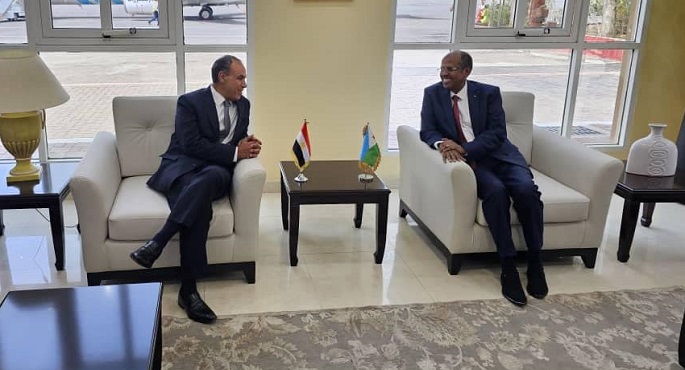 بالصور.. وزير الخارجية يعقد مباحثات ثنائية مع نظيريه الجيبوتي والصومالي خلال زيارته لتدشين خط الطيران المباشر بين الدول الثلاث