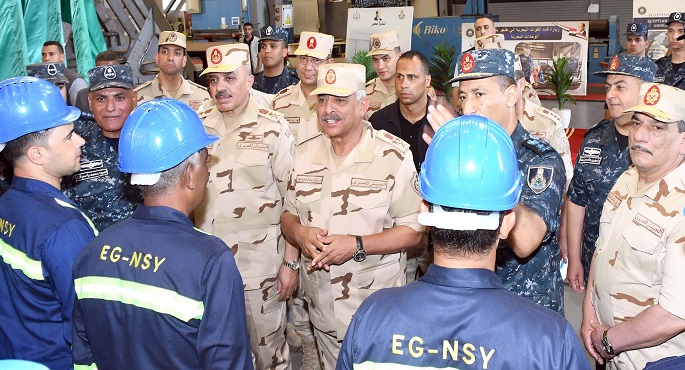 بالفيديو .. وزير الدفاع يلتقي عددا من رجال القوات المسلحة بالمنطقة الشمالية العسكرية