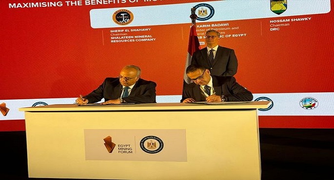 بالصور.. الزراعة: توقيع برتوكول تعاون بين بحوث الصحراء وشركة شلاتين للثروة المعدنية