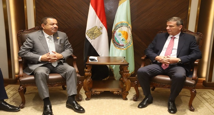 بالصور.. وزير الزراعة يستقبل أعضاء لجنة الزراعة والري بمجلس الشيوخ