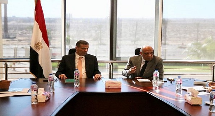 بالصور.. وزير الكهرباء: طرح مبادرة خلية شمسية لكل مزرعة دواجن بالتعاون مع وزارة الزراعة