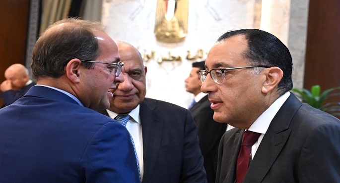 وزير المالية يستعرض تقريرا حول الأداء المالي للعام المالي 2023/2024
