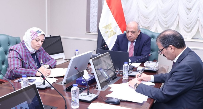 بالصور.. وزير الكهرباء يبحث مع وفد الاتحاد الأوروبي تعزيز التعاون المشترك
