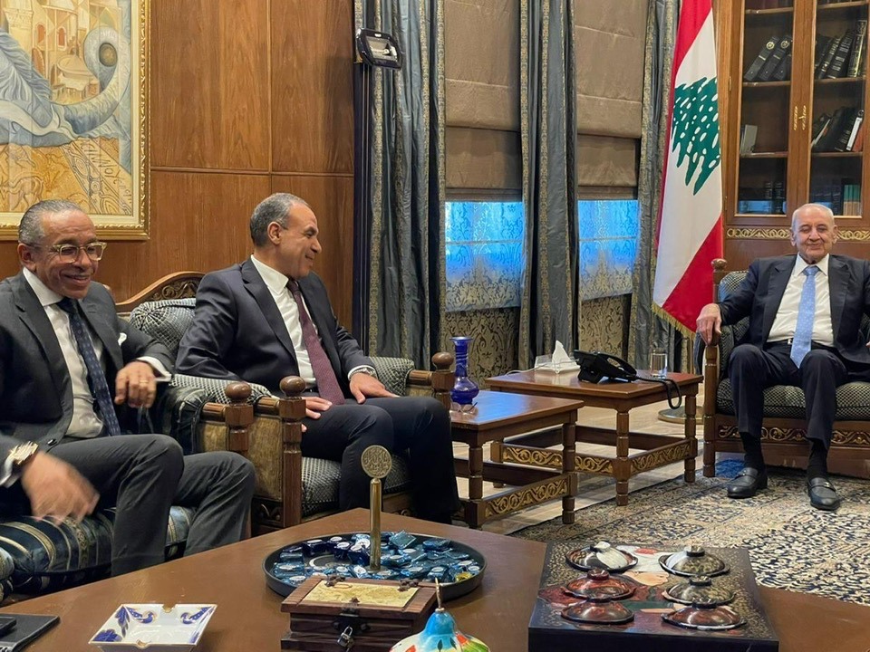 بالصور.. وزير الخارجية يبحث مع رئيس مجلس النواب اللبناني ببيروت جهود وقف التصعيد