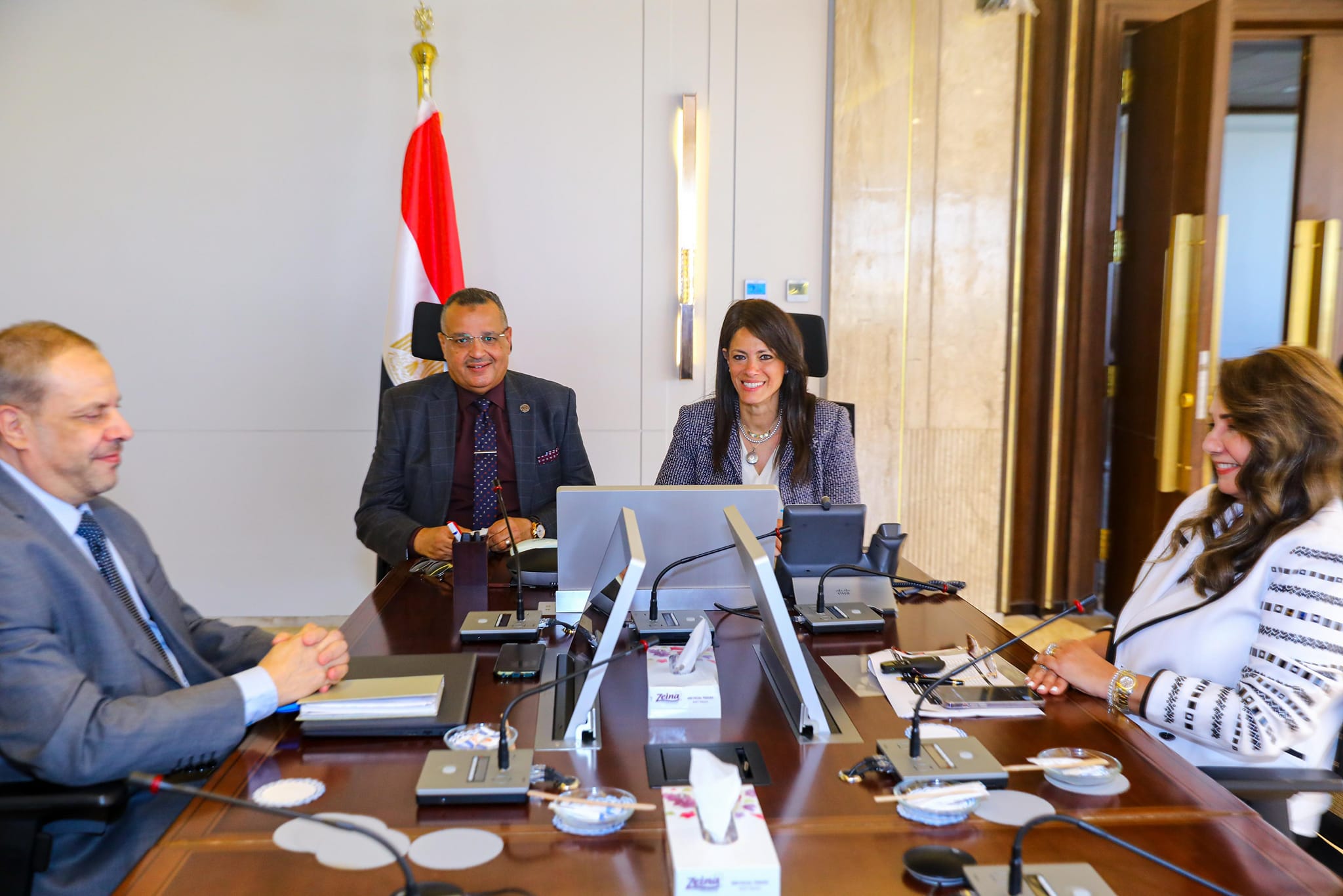 بالصور.. المشاط تتابع مع محافظ جنوب سيناء مشروعات الخطة الاستثمارية بالمحافظة