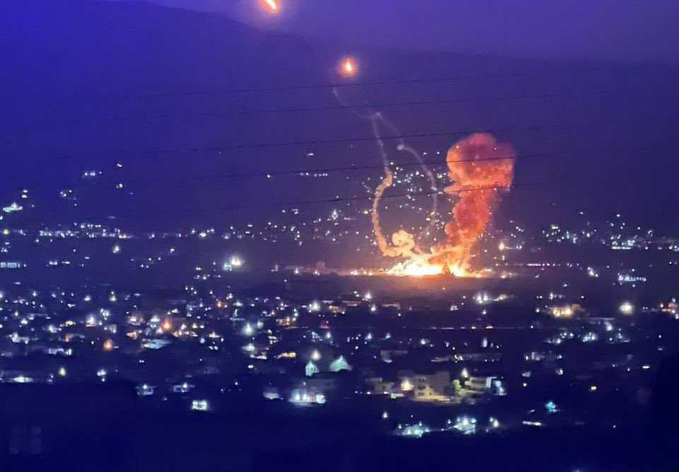جيش الاحتلال الإسرائيلي يشن غارات على منطقة البقاع الأوسط في لبنان