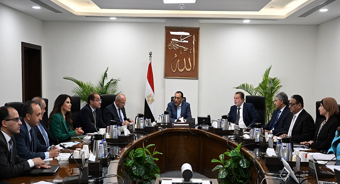 بالصور .. رئيس الوزراء يتابع إجراءات تنفيذ مبادرات دعم قطاعات الصناعة والزراعة والسياحة