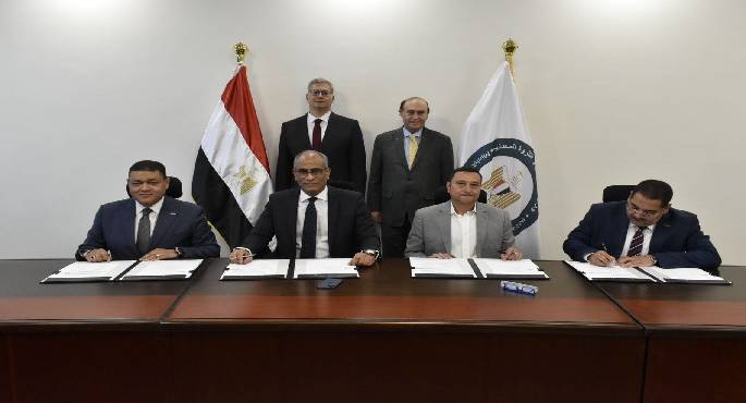 وزير البترول و”مميش”يشهدان توقيع اتفاقية المساهمين لتأسيس شركة الإسكندرية لسلاسل الإمداد