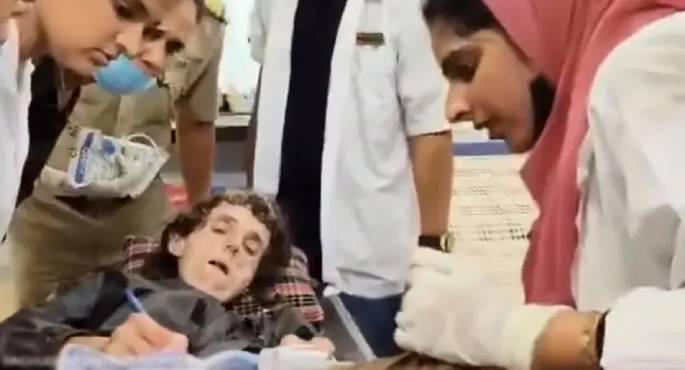 العثور على أمريكية ظلت مقيدة بشجرة في غابة لأيام دون طعام