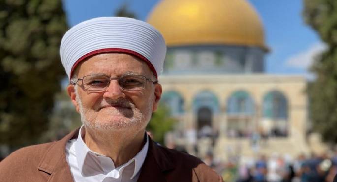 الاحتلال الإسرائيلي يمنع الشيخ عكرمة صبري من دخول المسجد الأقصى لمدة 6 أشهر