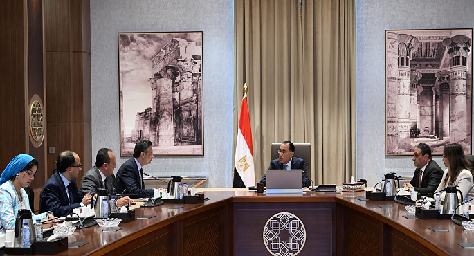 بالصور.. رئيس الوزراء يجدد التأكيد على أهمية ضبط حركة الأسواق وأسعار السلع