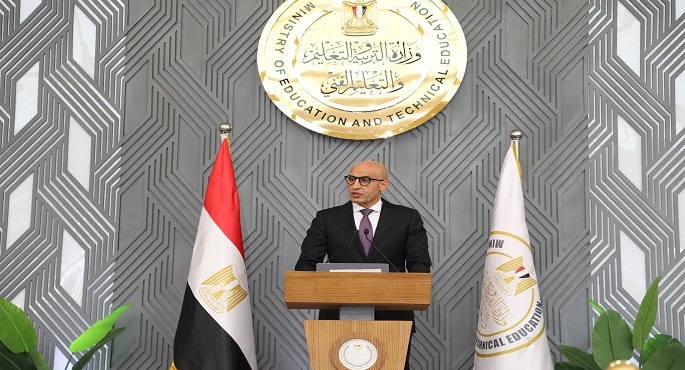 بالصور.. وزير التعليم يعلن مؤشرات وإحصائيات نتيجة الثانوية العامة ويكرم أوائل الطلاب