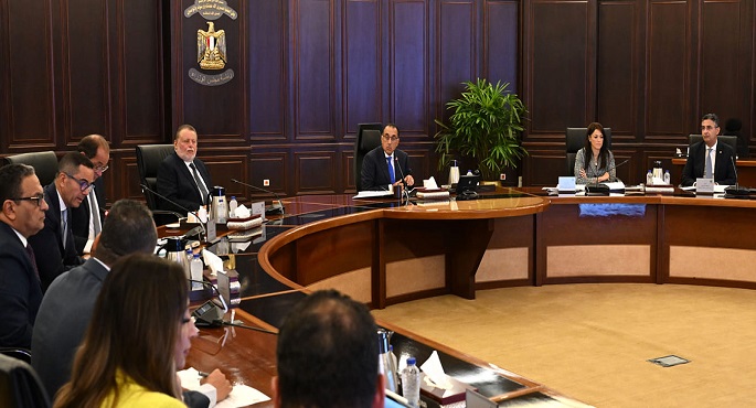 استعراض عدد من التوصيات لتحسين مناخ الاستثمار في مصر