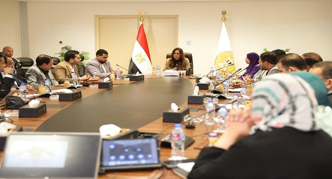 بالصور .. عوض : تنظيم مصر للمنتدي الحضري العالمي فرصة لعرض تجربة مصر الرائدة في حل مشكلة العشوائيات