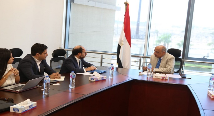 وزير الكهرباء يبحث مع وفد بنك الاستثمار الأوروبي دعم وتعزيز فرص التعاون في مختلف المجالات