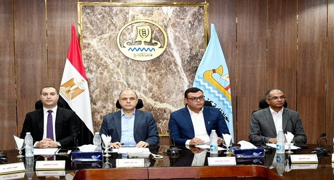 وزير الإسكان ومحافظ كفر الشيخ يستعرضان موقف خدمات مياه الشرب والصرف الصحى والمشروعات الجاري تنفيذها بالمحافظة