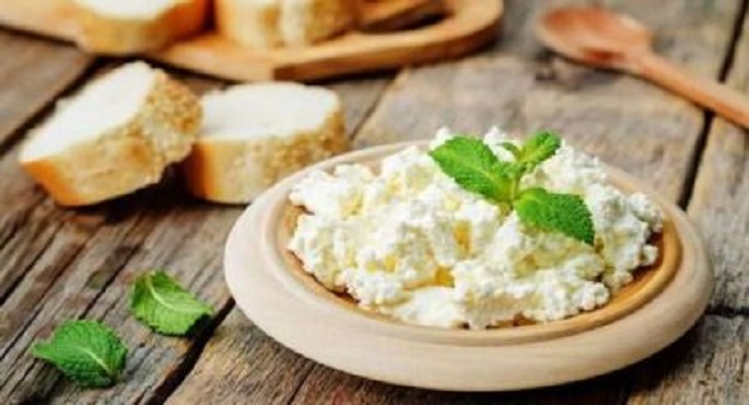 كيف يساعد تناول الجبنة القريش في إنقاص الوزن