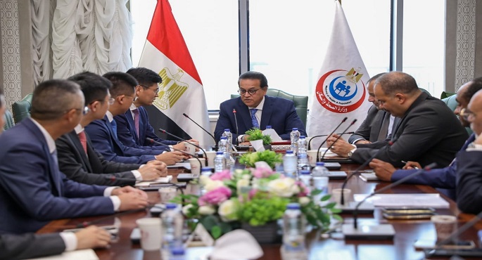بالصور .. عبد الغفار يبحث تطوير ورقمنة المنظومة الصحية مع نائب رئيس شركة هواوي العالمية