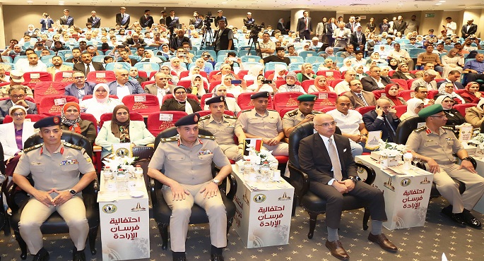 بالصور.. إدارة التجنيد والتعبئة تقدم التيسيرات التجنيدية لطلبة جامعة عين شمس من ذوي الهمم