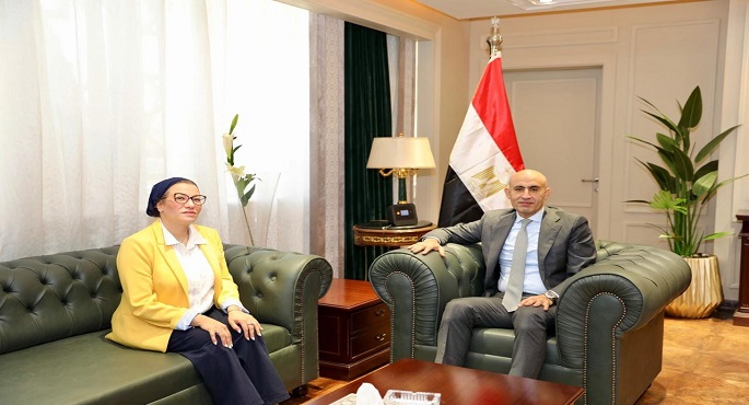 بالصور .. وزيرا التعليم والبيئة يبحثان سبل دمج طلاب المدارس في العمل البيئي