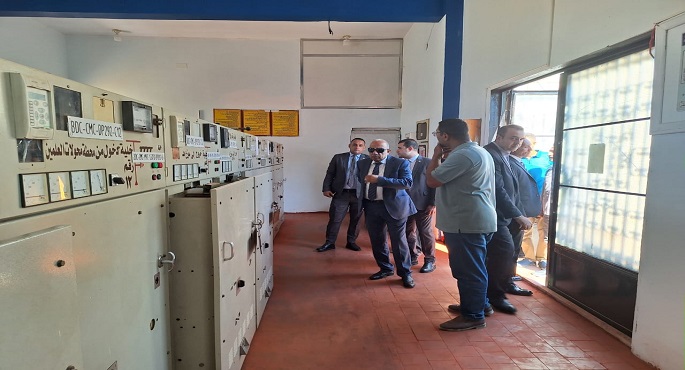 وزير الكهرباء يواصل جولاته الميدانية ويتفقد هندسة كهرباء مارينا بمحافظة مرسى مطروح