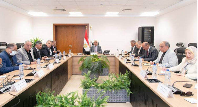 بالصور .. وزير الري: مناورات على الترع والرياحات لتحقيق الاتزان المائي