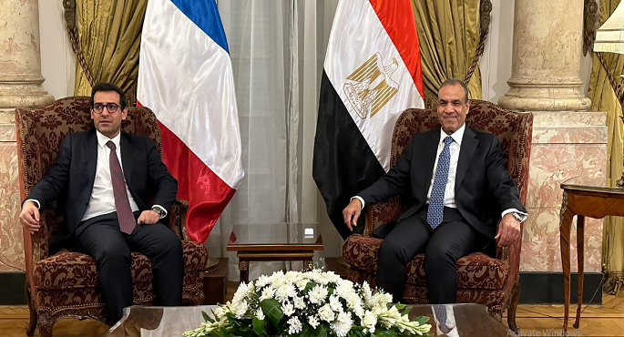 بالصور .. مباحثات بين وزير الخارجية ونظيره الفرنسي حول جهود التوصل لوقف إطلاق النار في غزة