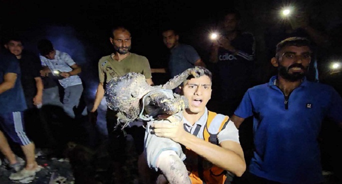 استشهاد 10 فلسطينيين في قصف إسرائيلي شمال غزة.. ومواجهات مع قوات الاحتلال بالضفة