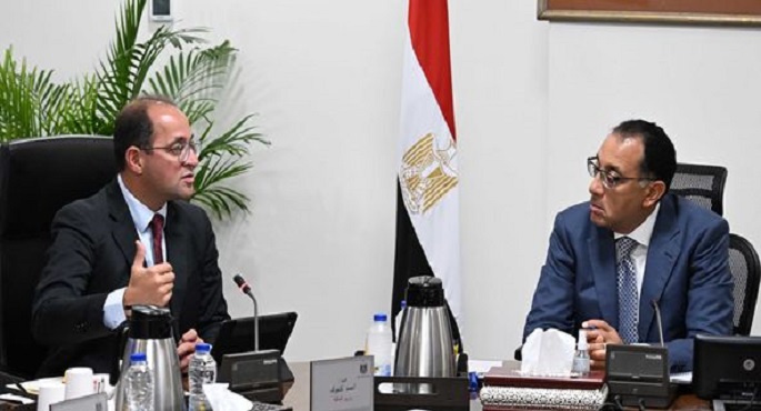 بالصور.. مدبولي يتابع مع المالية جهود خفض الدين العام واستدامة مساره النزولي كنسبة من الناتج المحلي الإجمالي