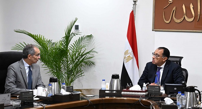 مدبولي يؤكد على أهمية الدور الحيوي لوزارة الاتصالات في عملية التحول الرقمي الجاري بجميع القطاعات