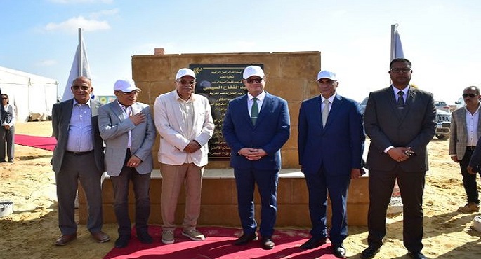 وزير الإسكان يضع حجر الأساس للمجمع الصناعي الأخضر بالمنطقة الصناعية بمدينة العلمين الجديدة