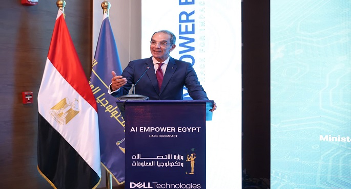 بالصور.. وزير الاتصالات يشهد ختام مبادرة بناء القدرات للجامعات فى الذكاء الاصطناعى