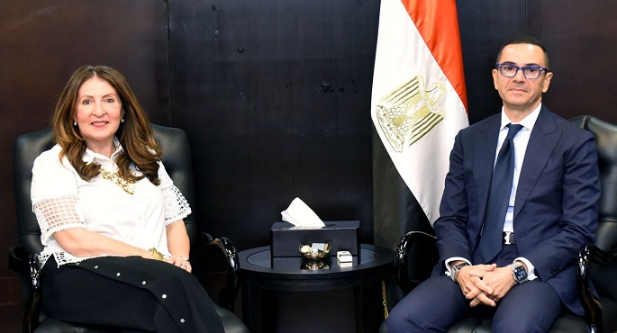 بالصور .. وزير الاستثمار يبحث مع السفيرة الأمريكية سبل تعزيز العلاقات التجارية
