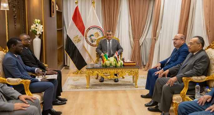 وزير الدولة للإنتاج الحربي يلتقي السفير السنغالي بمصر لبحث ودعم أوجه التعاون المشترك