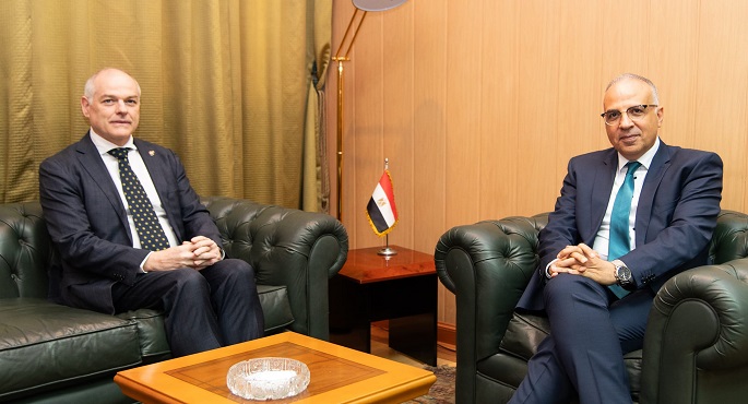 بالصور.. وزير الرى يبحث مع السفير الأسترالي بمصر سبل تعزيز التعاون بين مصر واستراليا