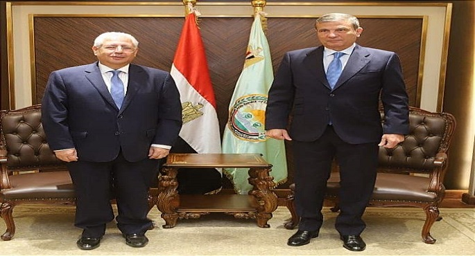 وزير الزراعة يبحث مع سفير مصر بالكويت تعزيز التعاون الزراعي بين البلدين