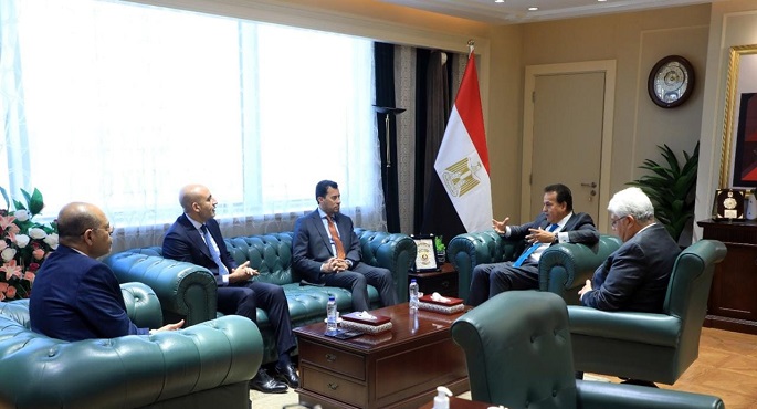 بالصور.. الدكتور خالد عبدالغفار يترأس مجموعة العمل الوزارية المختصة بدراسة توصيات موضوع “الشباب والذكاء الاصطناعي”
